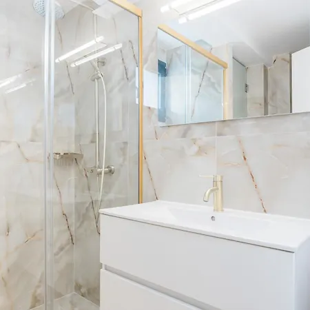 Estea Quality Living アパートホテル